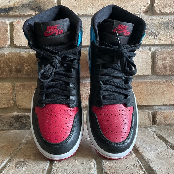 Wmns leather Air Jordan 1 High OG ‘UNC To Chicago’ - Picture 5 of 6